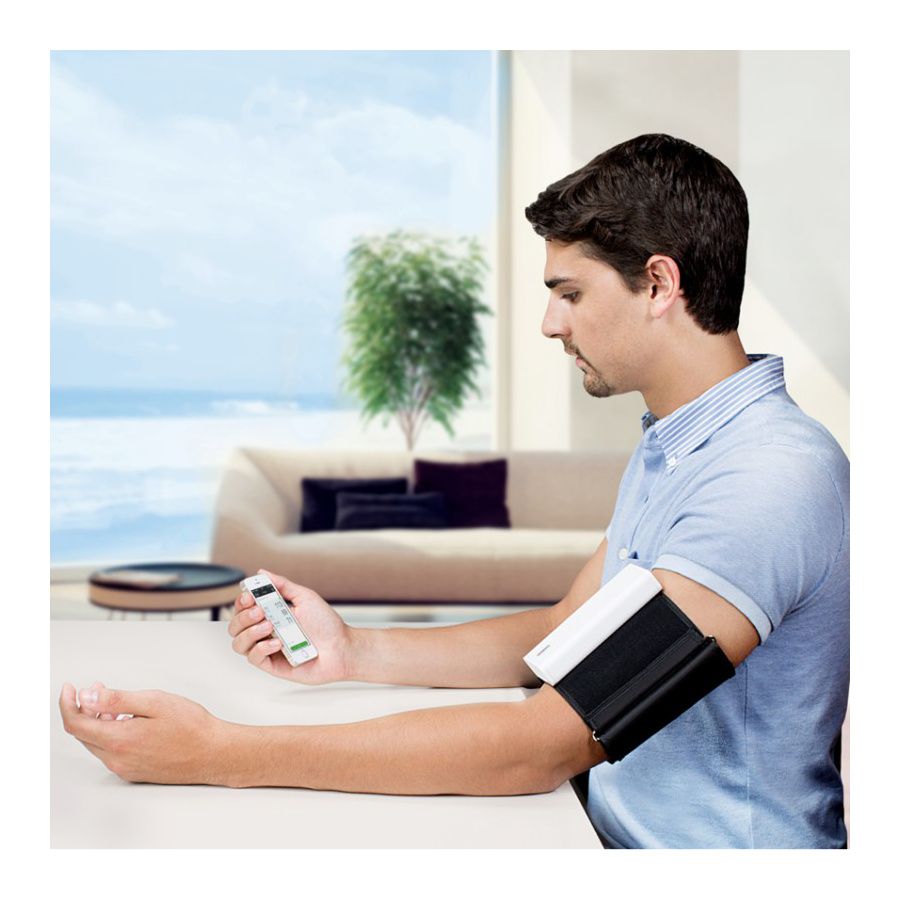 Best Buy: Qardio Arm Wireless Smart Blood Pressure Monitor White A100QI