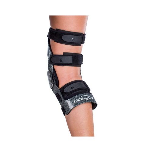 Buy Donjoy Armor Knee Brace with FourcePoint Hinge @ HPFY