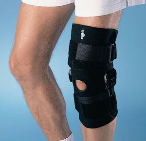 Sammons Preston Deluxe Hinged Knee Support