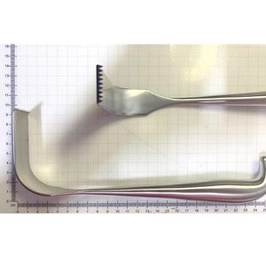 Medline Meyerding Retractor