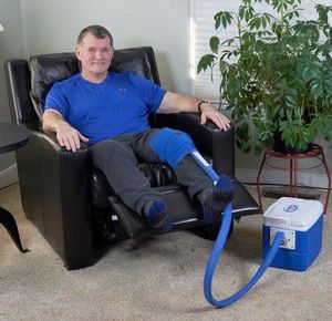 Polar Active Ice 3.0 Knee And Joint Cold Therapy U-Shaped Bladder System With 9 Quart Cooler